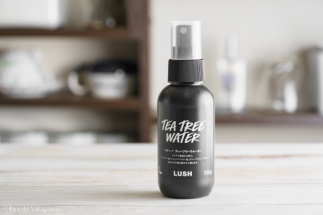 Lush ティーツリーウォーター の使い方を説明するよ ニキビに効果的 Deless ダレス